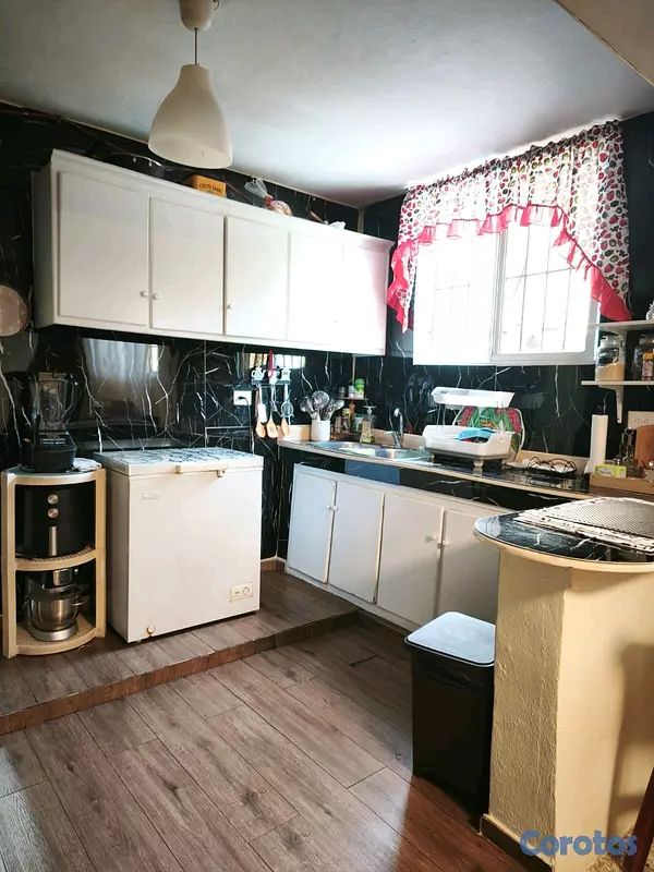 casas - Vendo Casa frente al mar en Av. 30 de Mayo  16