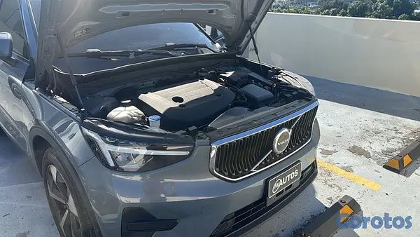 jeepetas y camionetas - VENDO VOLVO XC 40 EXCELENTE CONDICIONES (NEGOCIABLE) 5