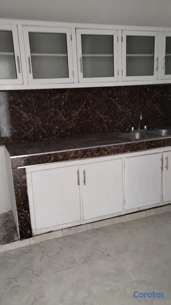apartamentos - Apto en Pantoja limpio. Privado calle cerrada.  2