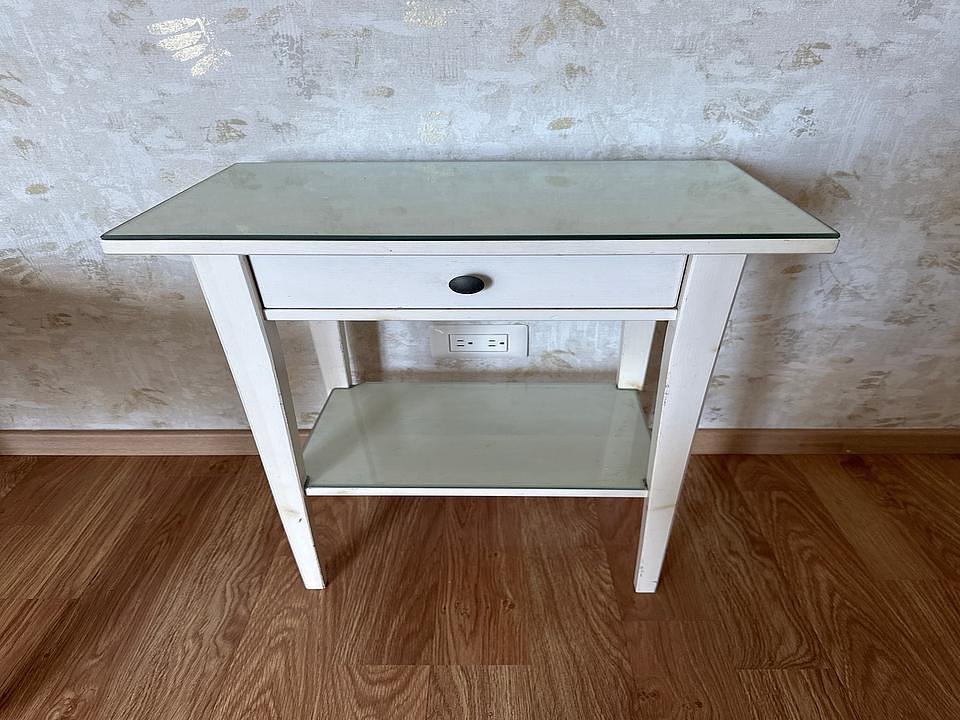muebles y colchones - Mesa de noche ikea