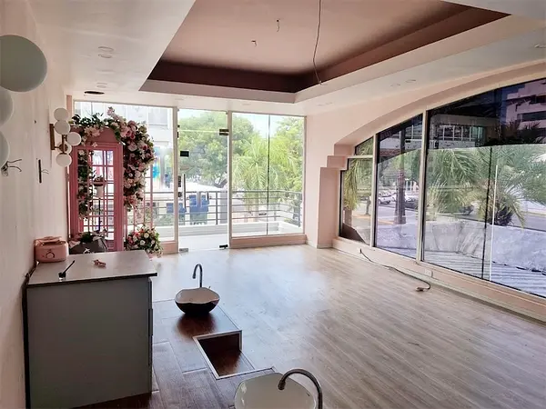 oficinas y locales comerciales - Local Piantini 4