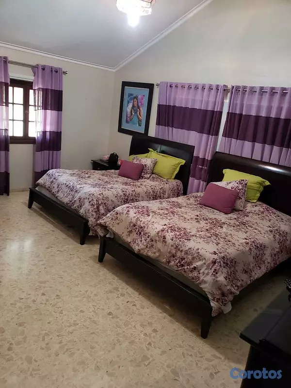 casas - Casa de dos niveles en Venta  10