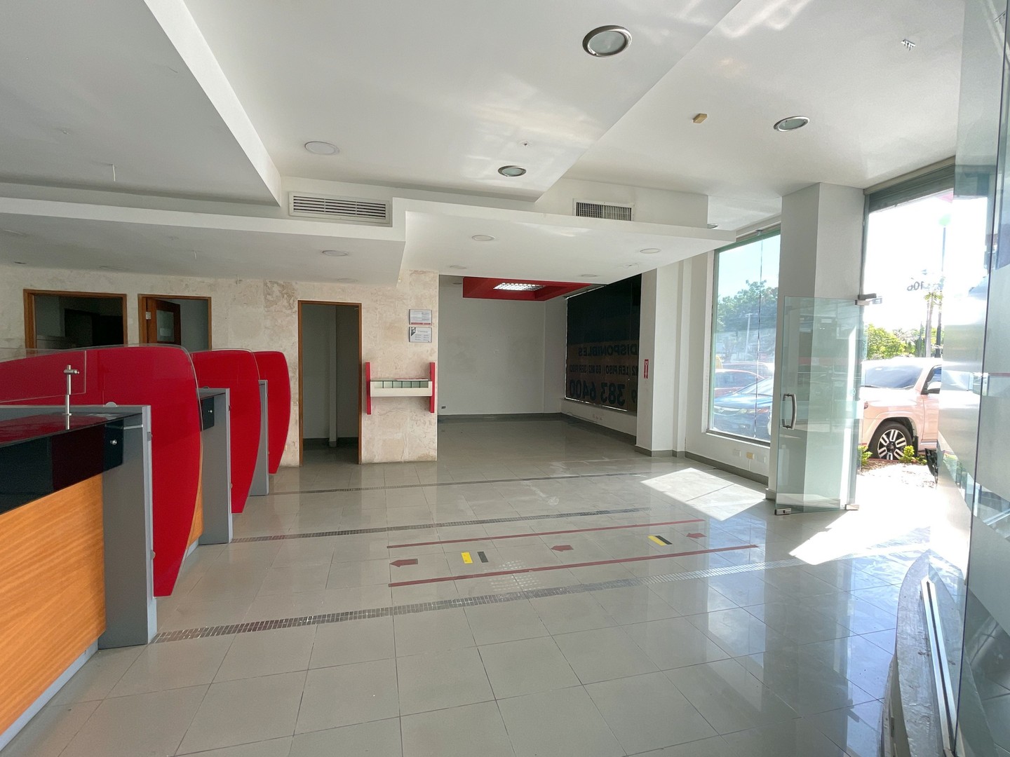 oficinas y locales comerciales - Almar Rosa I local comercial 1er nivel 110m2  2