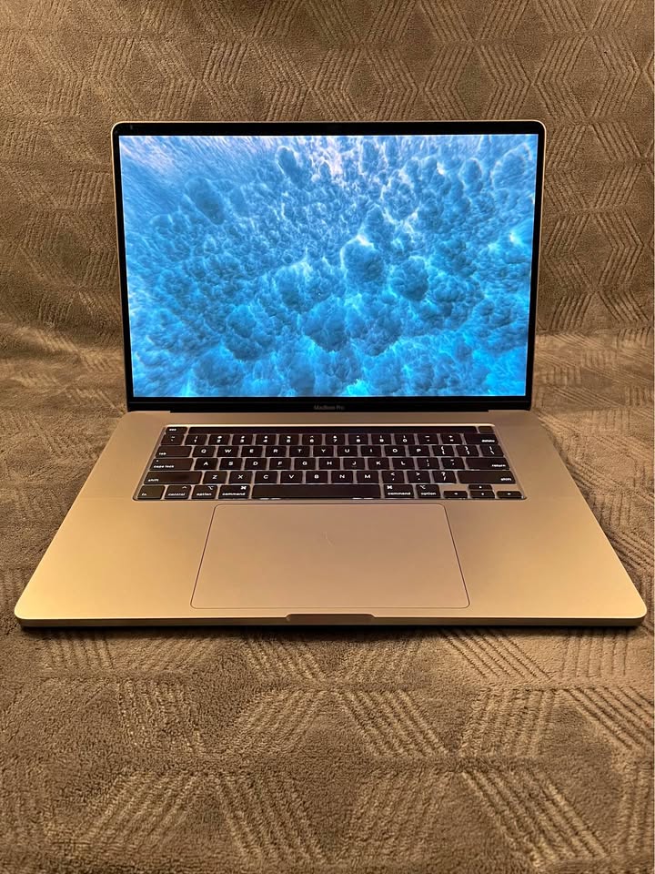 computadoras y laptops - MacBook Pro 2019 A2141 Core Intel i9 oportunidad