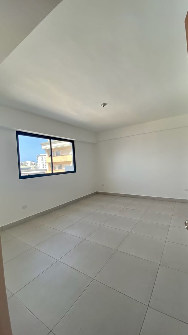 apartamentos - Se alquila apartamento en Evaristo Morales 8