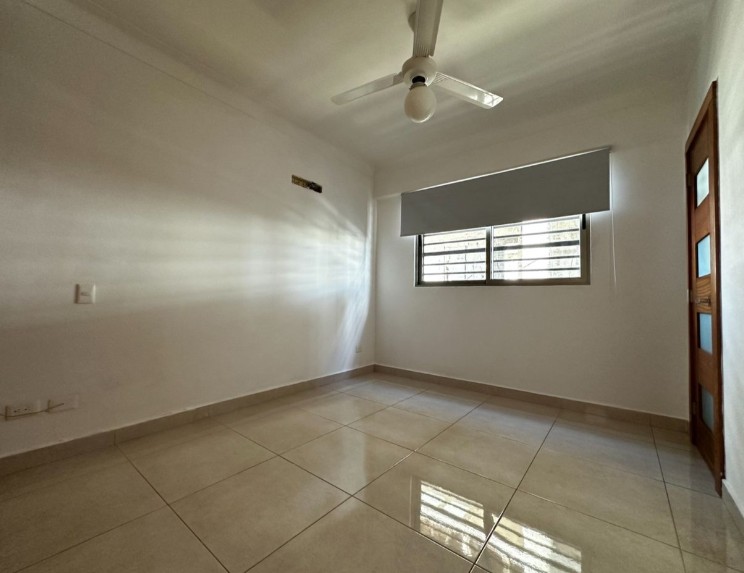 apartamentos - Alquiler de Apartamento Vacio en Mirador Sur Amplio 9