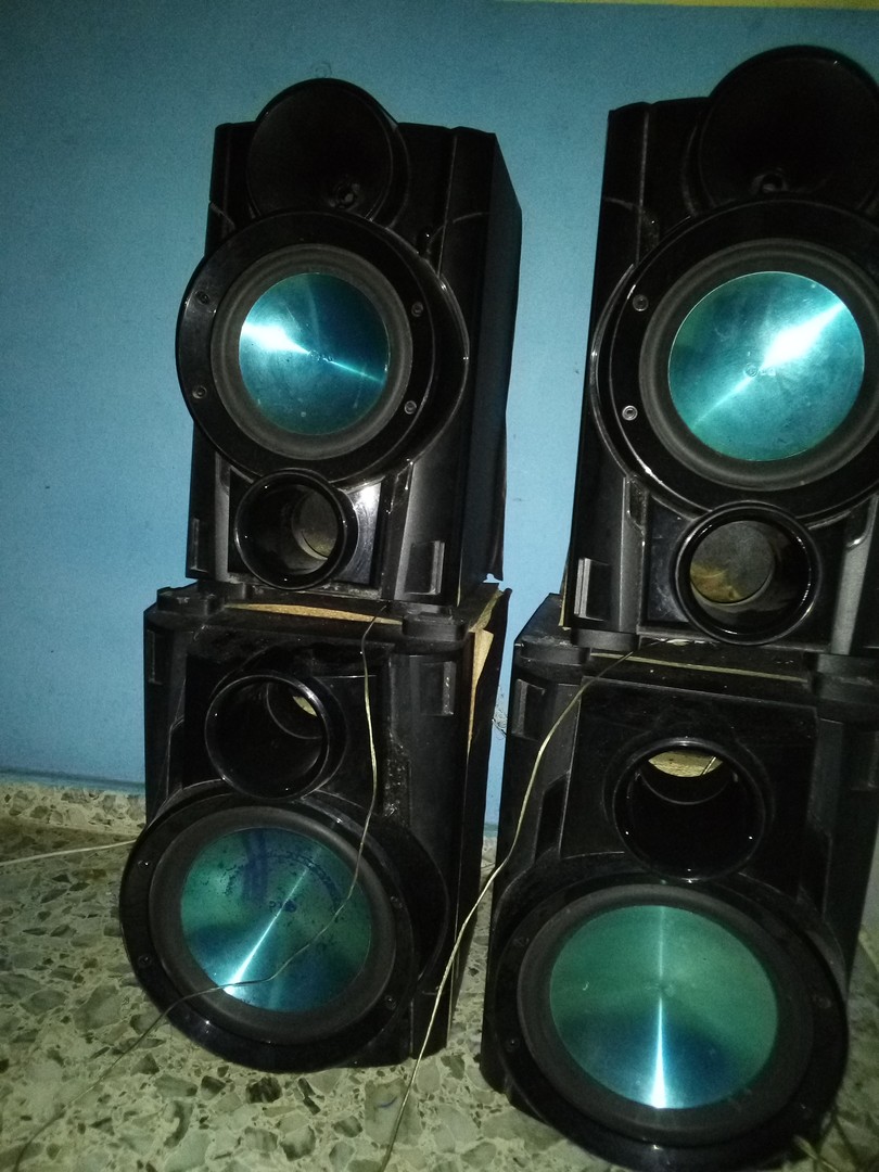 camaras y audio - Mini Componente LG 6 Bocinas  Modelo MCV904
