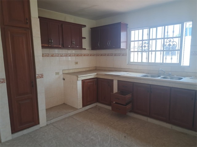casas - Venta de 2 casas en 1 en la autopista de san Isidro Savica próximo a price mart  6