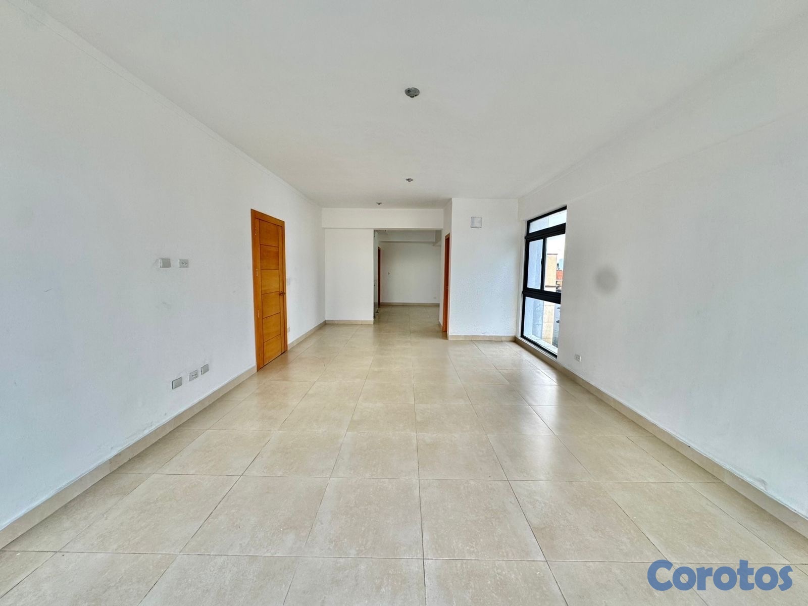 apartamentos - vendo Ph Evaristo Morales tres hab con su baño dos parqueos terraza área social  4