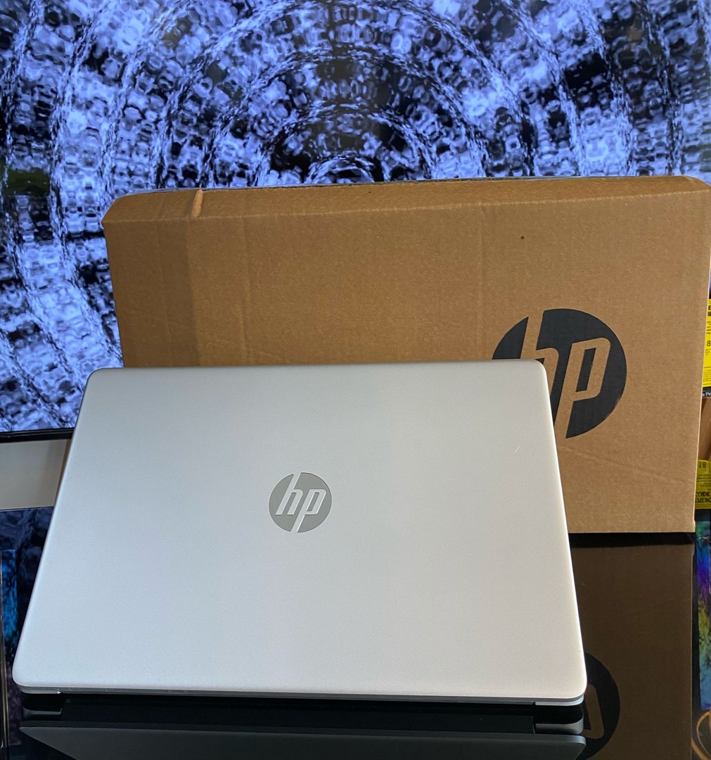 computadoras y laptops - Hermosa Lapto Hp 15-dy2131wm i3 11Ava Gen. $21,0008gb ram 256gb ssd  2
