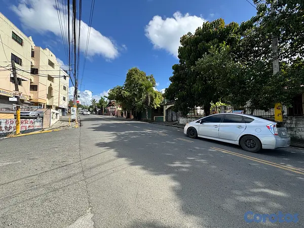 casas - Casa con Potencial Comercial en Venta en Av. Caonabo, San Francisco de Macorís 7