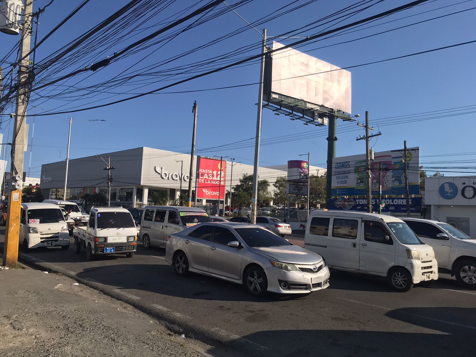 oficinas y locales comerciales - Local para oficina próximo a Mega Centro 3
