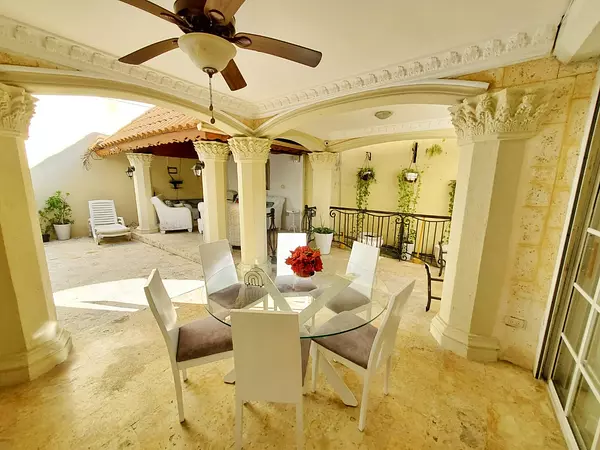 casas - Se vende casa en Arroyo Hondo III 6