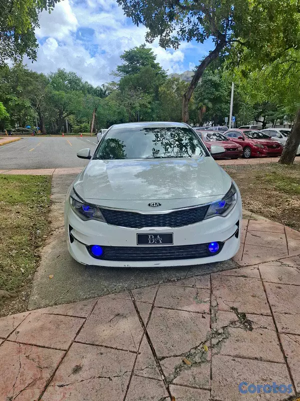 carros - Kia K5 año 2017 3