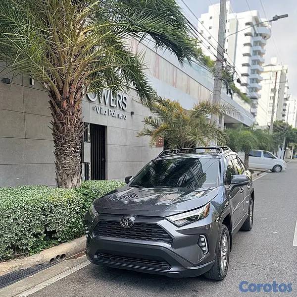 jeepetas y camionetas - Toyota RAV4 XLE 2023 10