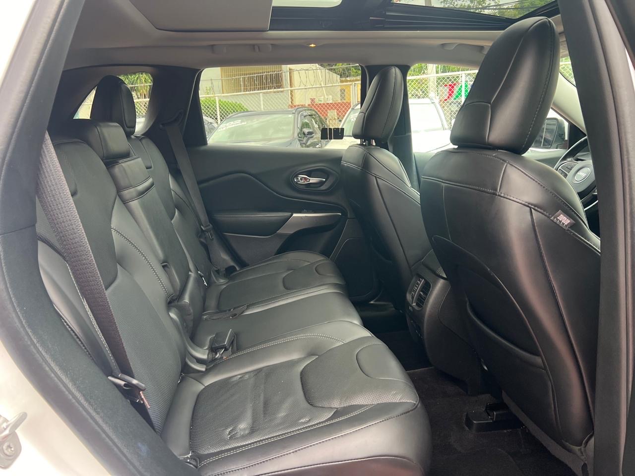 jeepetas y camionetas - JEEP CHEROKEE LIMITED 2019 TECHO PANORÁMICO! LA MÁS FULL Y MODERNA! 10/10! 7