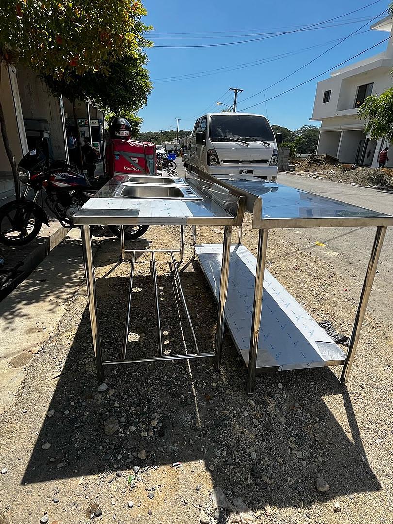equipos profesionales -  Mesas y fregaderos industriales 5