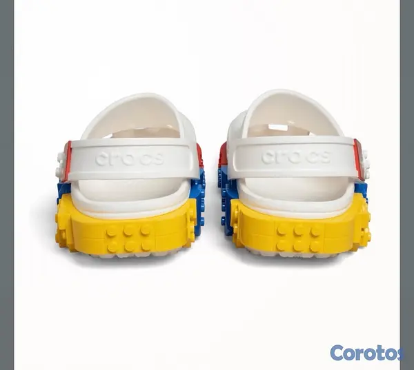 zapatos unisex - crocs colaboración Lego  3