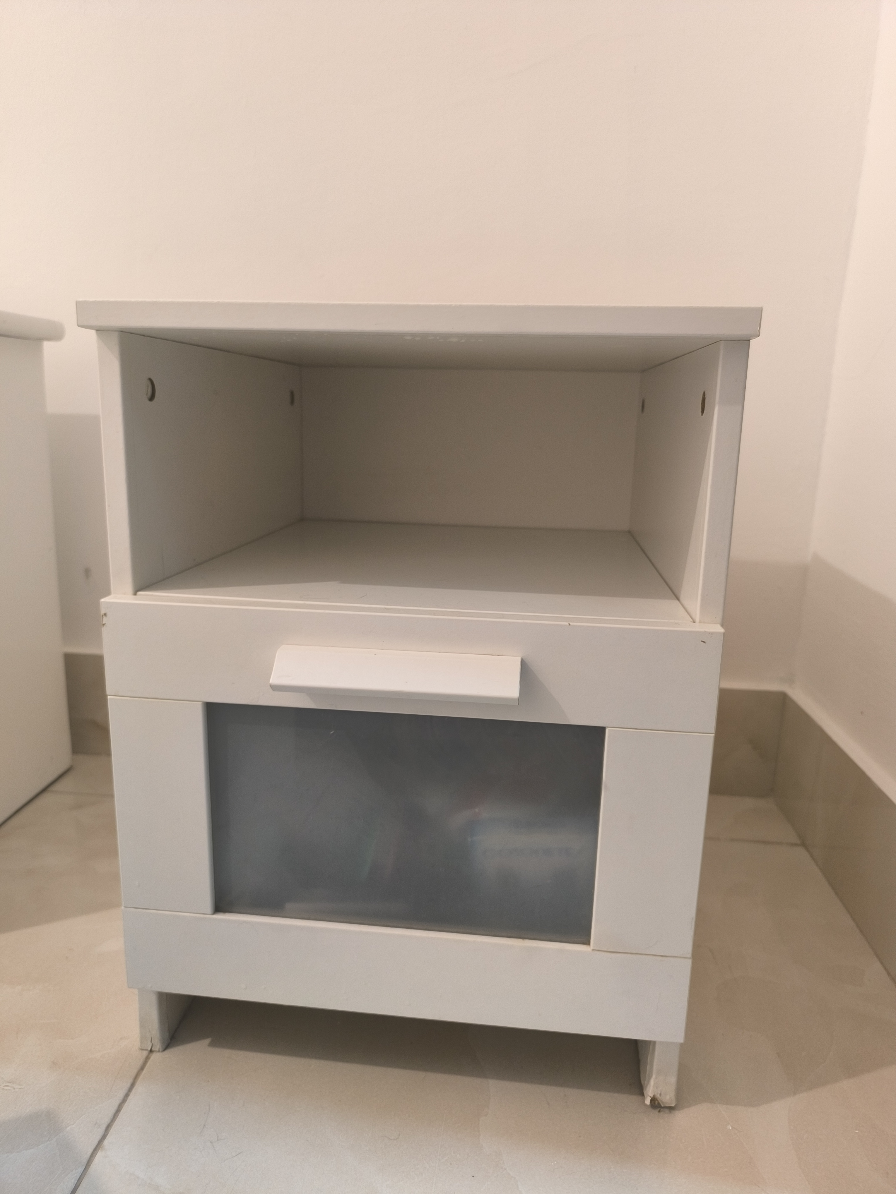 muebles y colchones - Mesa de noche