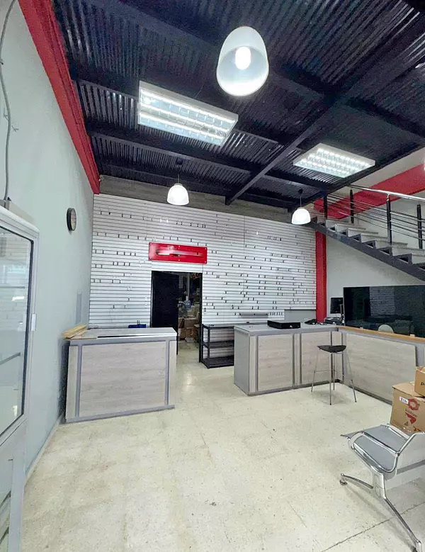 oficinas y locales comerciales - Local tipo nave comercial 5