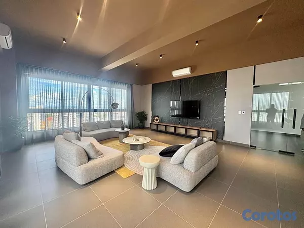 apartamentos - alquiló ensanche naco piso 7 tres habitaciones con su baño dos parqueos  12