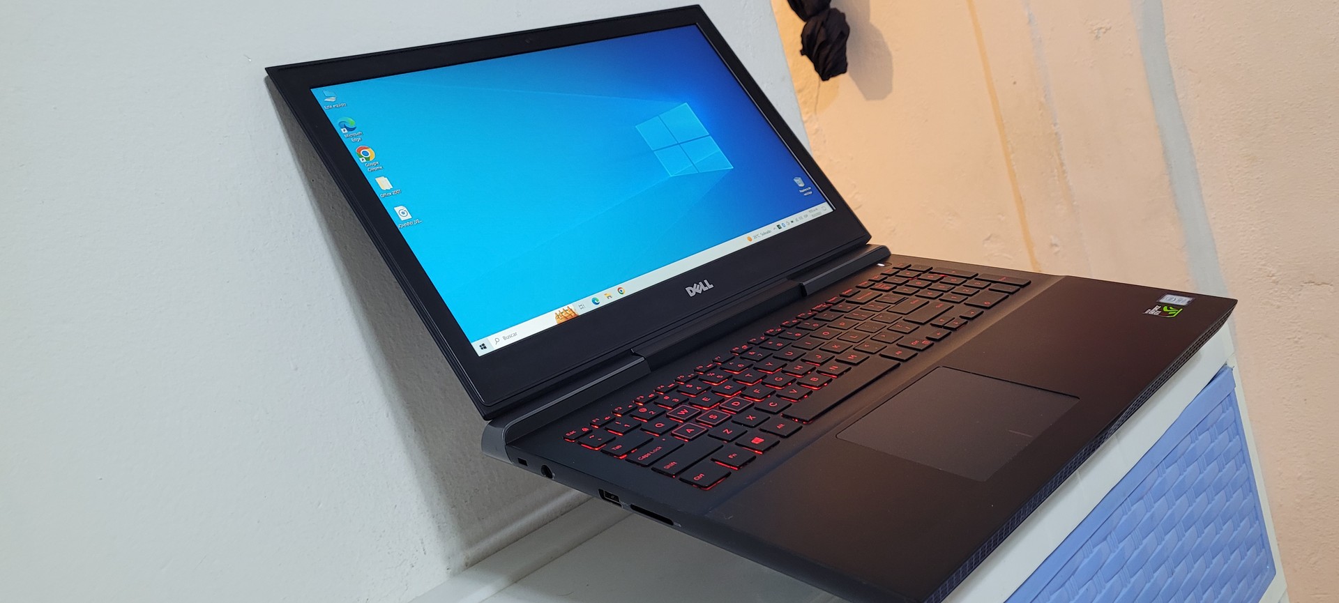 computadoras y laptops - Laptop Dell Gaming Core i7 7ma Ram 16gb Nvidea Gtx 1050Ti 12gb