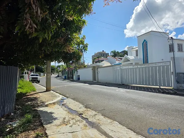 solares y terrenos - Solar en Venta con Proyecto Aprobado – Arroyo Hondo


  13