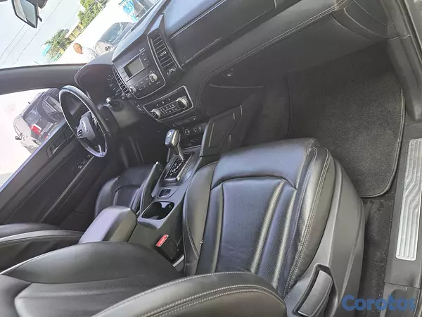 jeepetas y camionetas - KGM REXTON 2021 GRIS OSCURO DIESEL 16