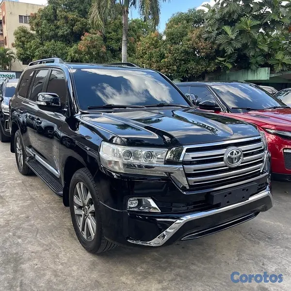 jeepetas y camionetas - TOYOTA LAND CRUISER VXR 2017 11