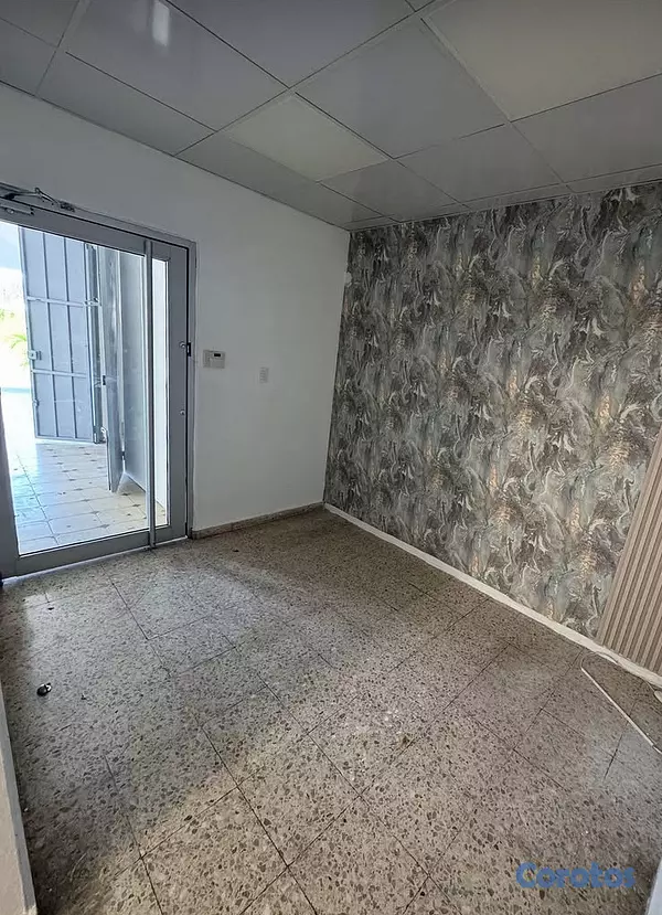 oficinas y locales comerciales - se alquila casa  9