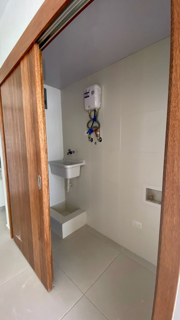 apartamentos - Se alquila apartamento en Evaristo Morales 9