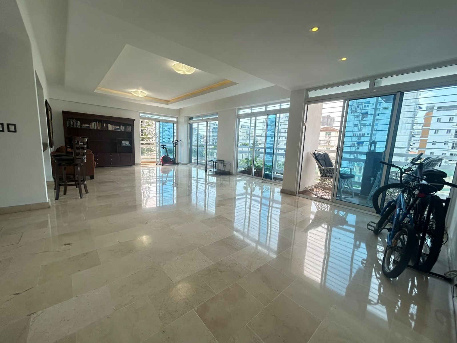 casas - Vendo renacimiento piso 5 tres hab con baño dos pa 1