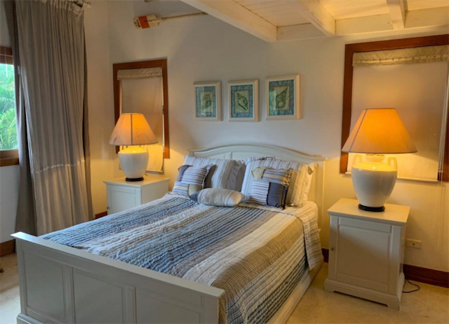 casas vacacionales y villas - Venta de Villa de lujo en samana zona turística con piscina 1