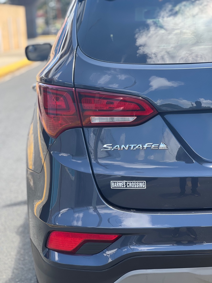 jeepetas y camionetas - Hyundai Santa Fe 2018 sport AWD