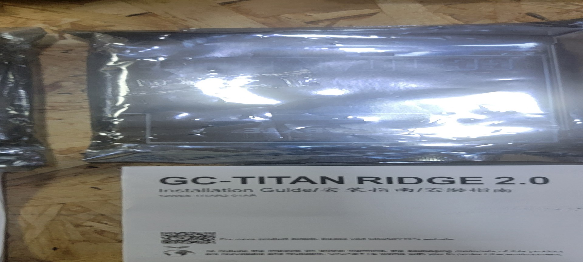 computadoras y laptops -  Thunderbolt  3 Certified add-in card- GC-TITAN RIDGE 2.0 1