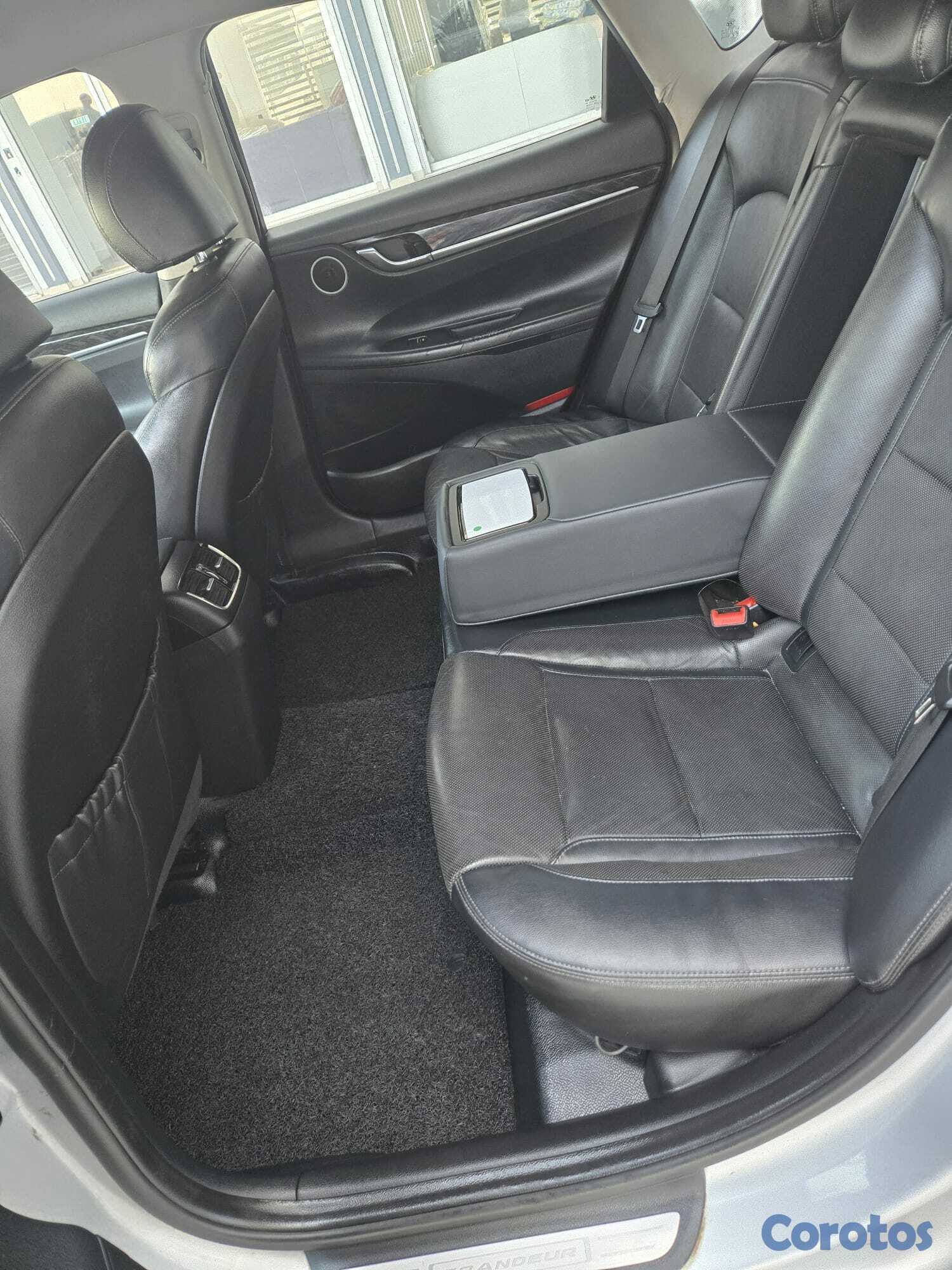 carros - HYUNDAI GRANDEUR 2018 GRIS 10