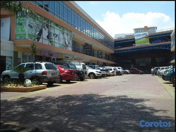 oficinas y locales comerciales - Local en Plaza las Americas Piantini  3