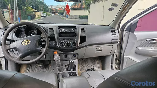jeepetas y camionetas - Toyota hilux 4x4 6