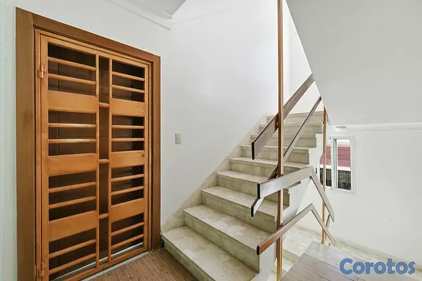apartamentos - Apartamento 2do nivel con terraza en Venta – Brisa 3