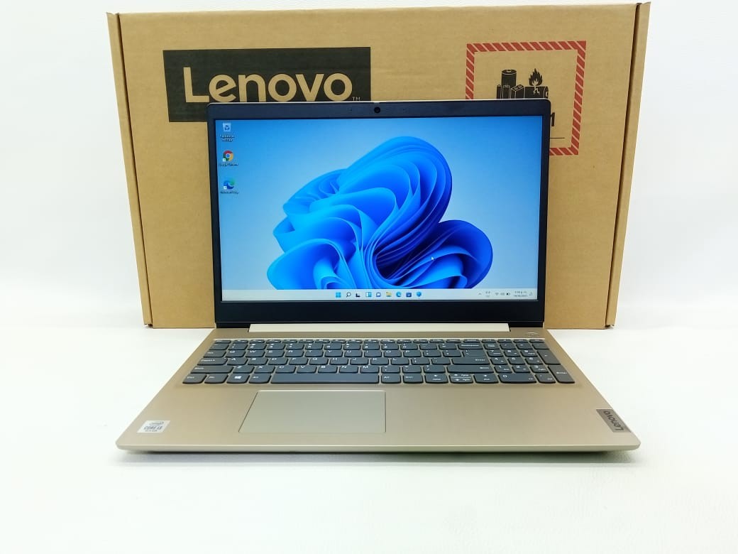 computadoras y laptops - Laptop Lenovo 81WE0016US Core i3 128GB SSD, 8GB RAM (Nueva RF) (Incluye Mouse)