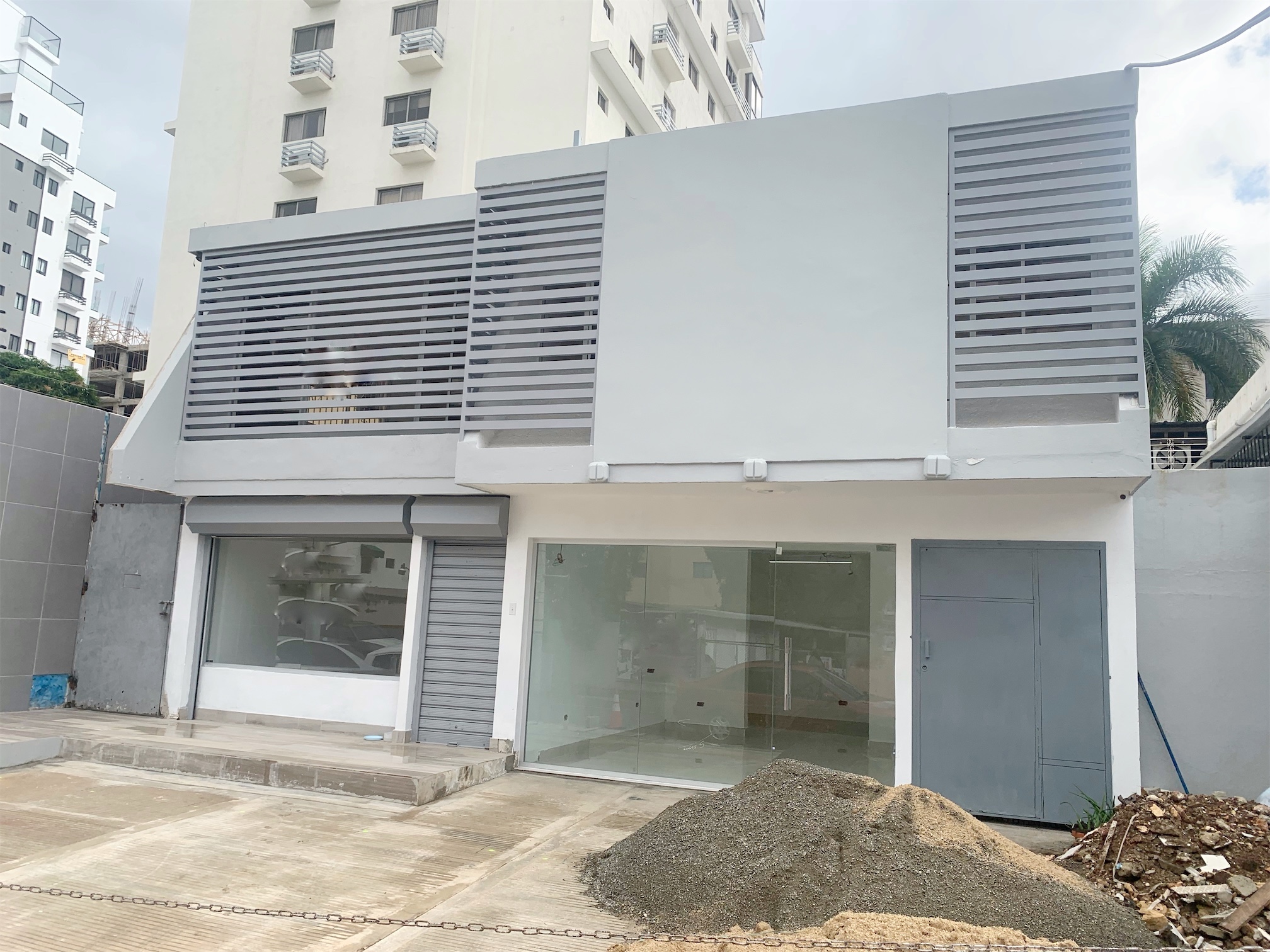 oficinas y locales comerciales - Local en el millon  3
