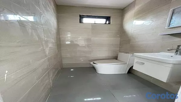 casas - Vendo Casa en la Av. Independencia 4