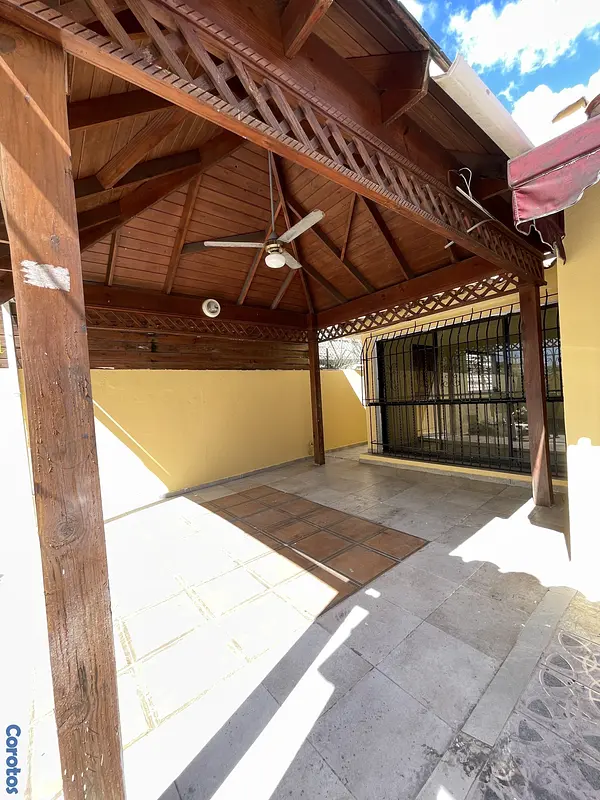 casas - venta casa ideal para oficina en Las Villas Arroyo Hondo  4