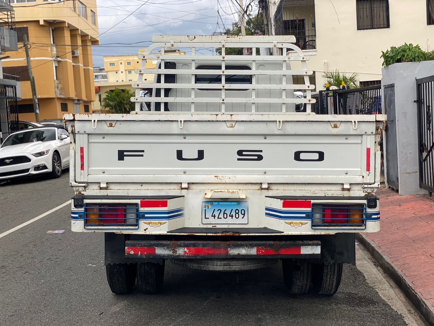 camiones y vehiculos pesados - Mitsubishi Fuso Canter 4