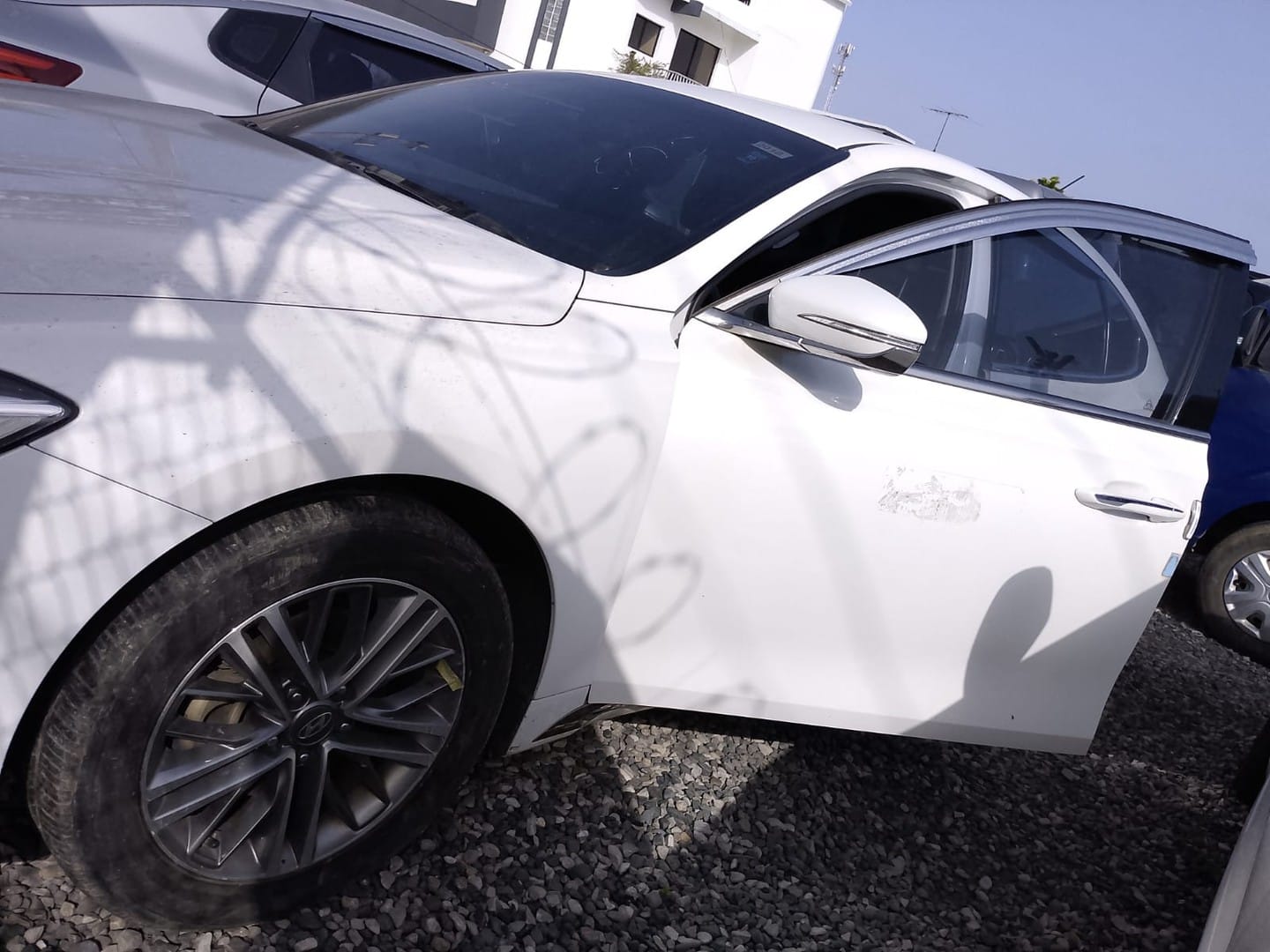 jeepetas y camionetas - HYUNDAI GRANDEUR 2018 BLANCO DESDE: RD$895,100.00  1