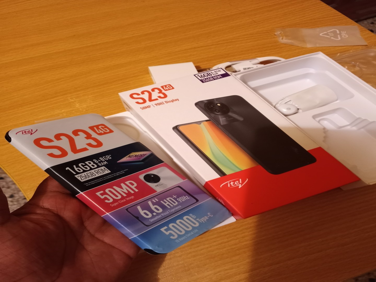 celulares y tabletas - Itel S23 256gb , 16gb de Ram negro nuevo con su caja y sus accesorios.  4