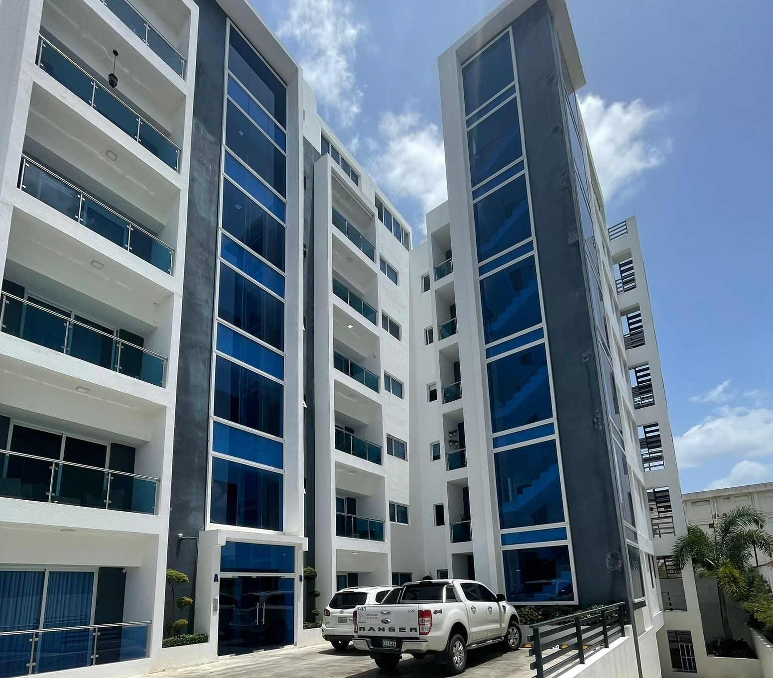 apartamentos - Apartamento 3er Nivel en Reparto Universitario  0
