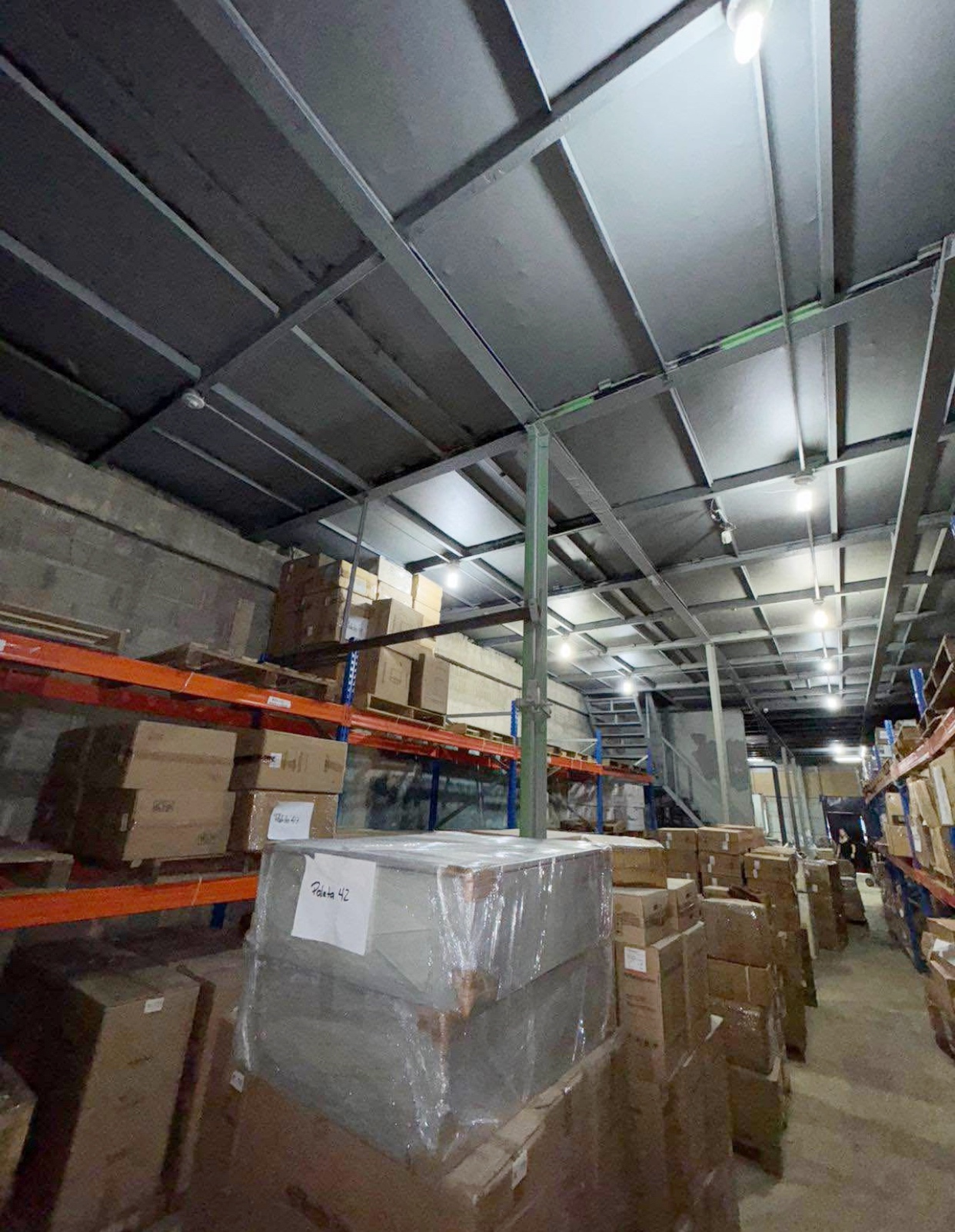 oficinas y locales comerciales - Local tipo nave comercial 5