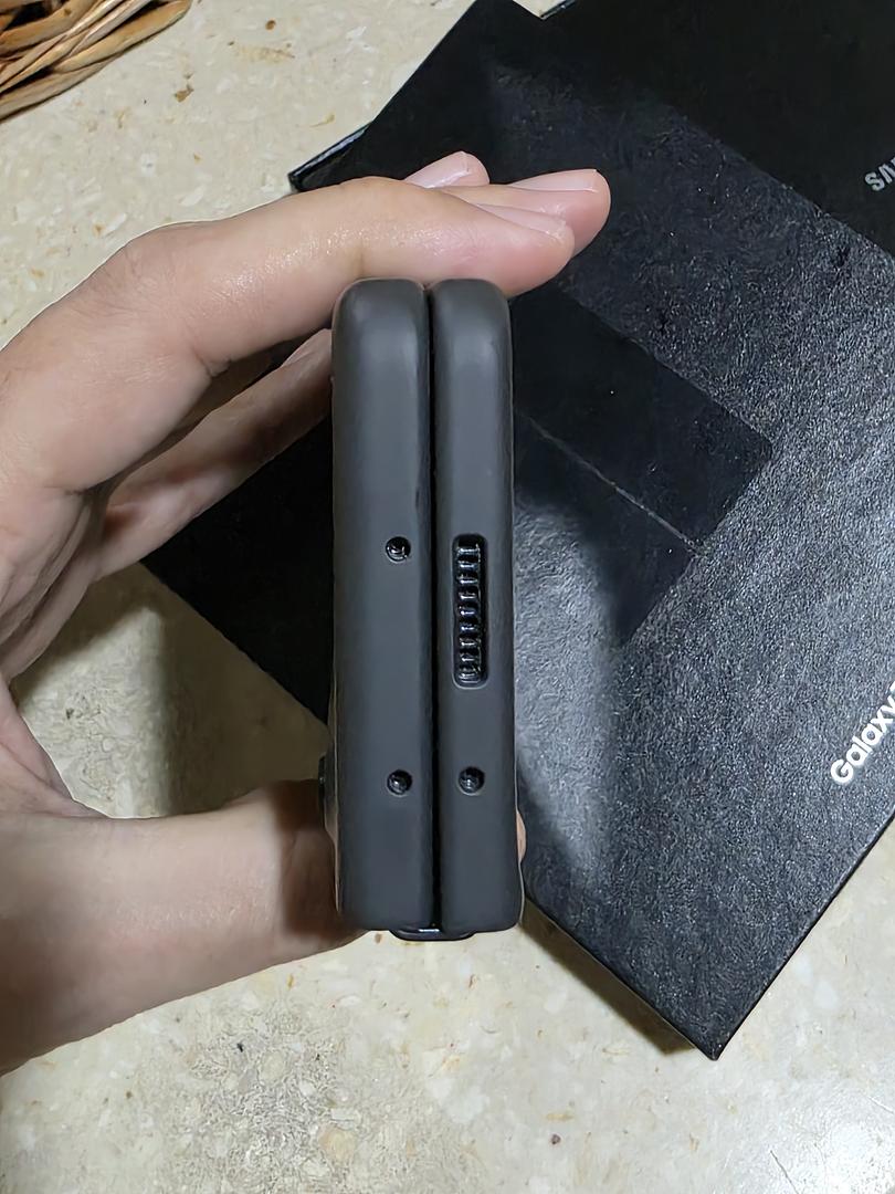celulares y tabletas - Samsung Galaxy Fold 5 Nuevo + Extras 8