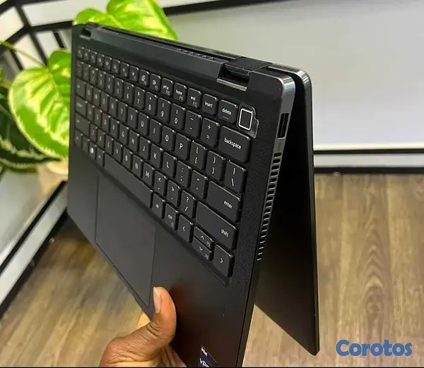 computadoras y laptops - Dell Latitude 9330 2-in-1 14” 2560 x 1600 vPRO I7-1265U 512GB 32GB, Ultraligera. 4
